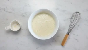 Pão de queijo de caneca prático – Passo 2