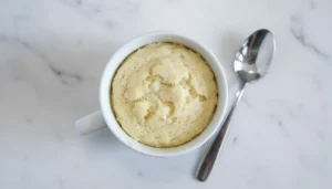 Pão de queijo de caneca prático – Passo 4