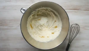 Torta de bolacha com nata – Passo 2