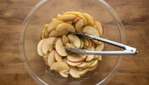 Torta de maçã na air fryer – Passo 3