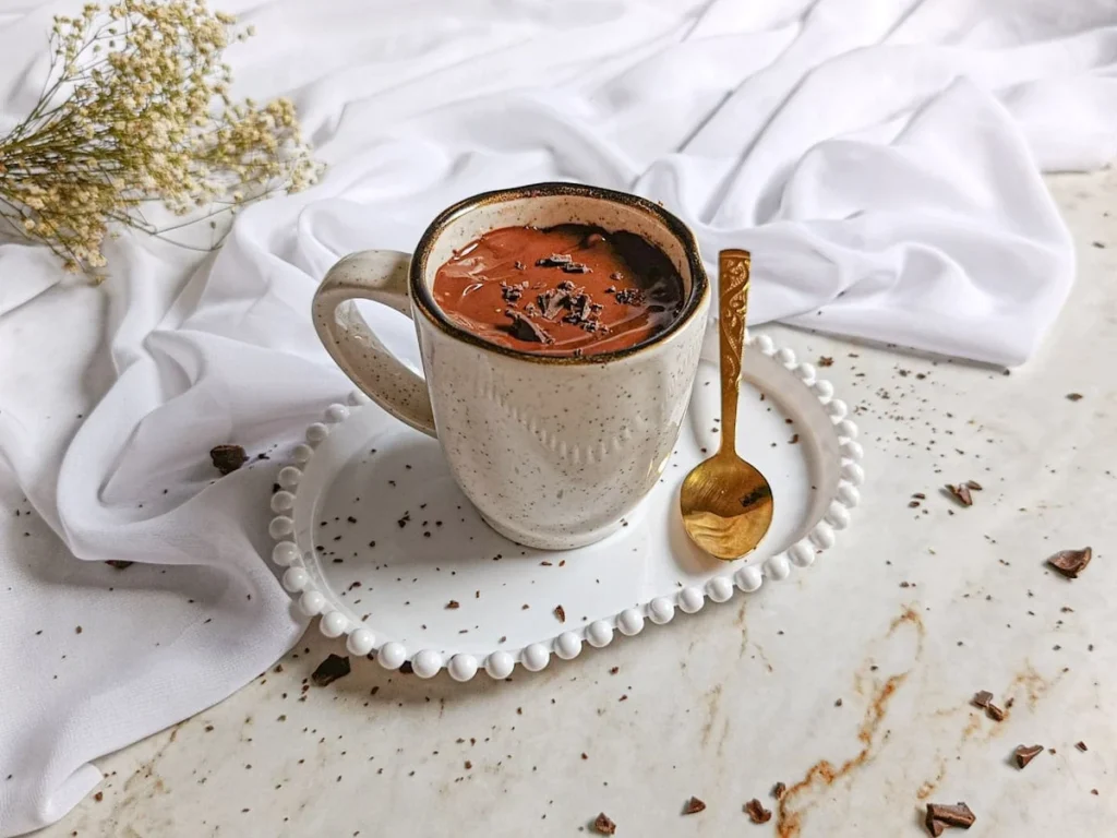 Bolo de chocolate de caneca com 3 ingredientes – Destaque (original)