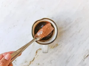 Bolo de chocolate de caneca com 3 ingredientes – Passo 3 (original)