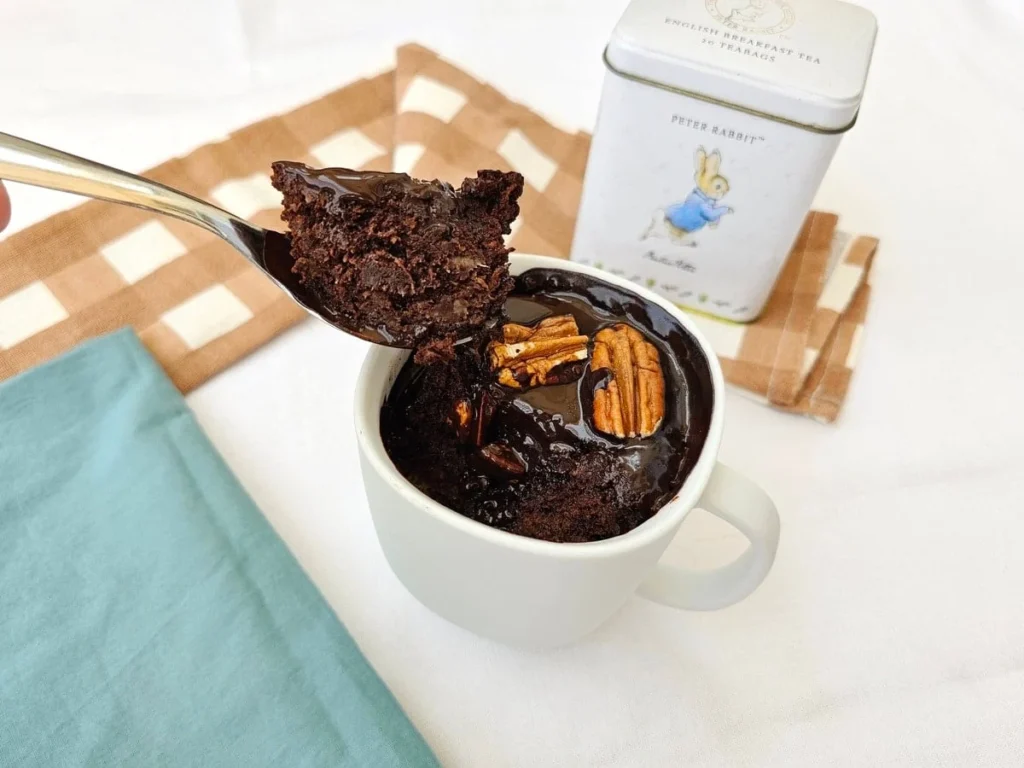 Bolo de chocolate de caneca sem farinha – Destaque (original)