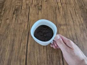 Bolo de chocolate de caneca sem farinha – Passo 4 (original)