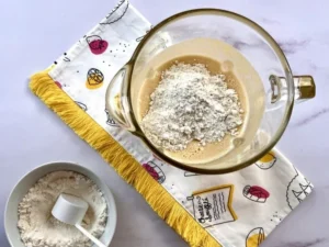 Bolo de fubá com queijo ralado – Passo 3 (original)