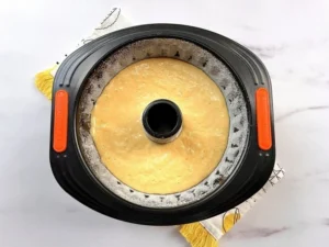 Bolo de fubá com queijo ralado – Passo 5 (original)