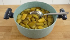 Doce de mamão verde em pedaços cristalizado – Passo 10